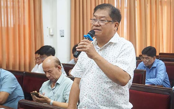 Ông Trần Trường Chinh - Phó Giám đốc Trung tâm Kiểm soát bệnh tật phát biểu tham luận