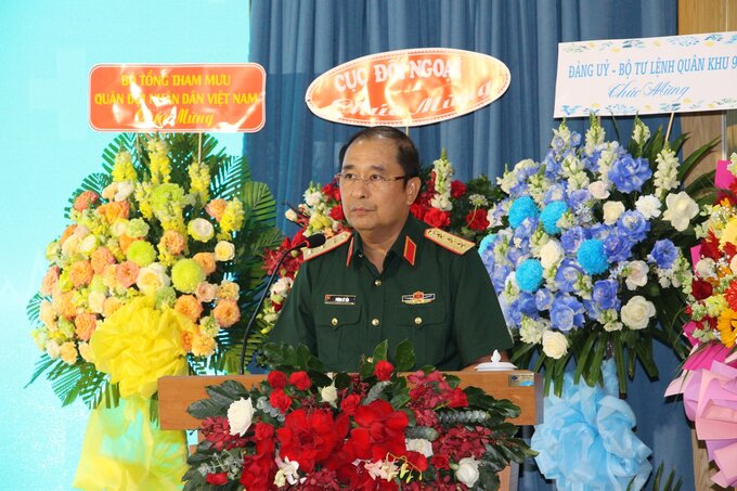 Ông Phùng Sĩ Tấn, Phó Tổng Tham mưu trưởng Quân đội Nhân dân Việt Nam phát biểu tại lễ ra mắt