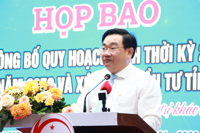 Ông Trịnh Minh Hoàng, Phó Chủ tịch UBND tỉnh Ninh Thuận phát biểu tại buổi họp báo