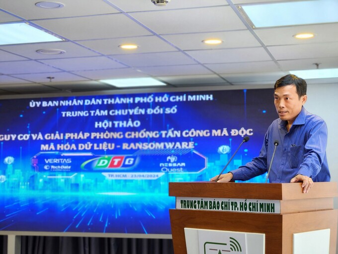 Ông Võ Minh Thành - Phó Giám đốc Sở Thông tin và Truyền thông TP. HCM phát biểu tại hội thảo