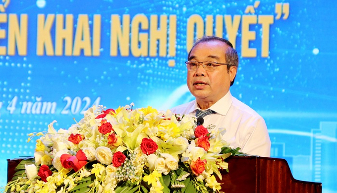 Phó Chủ tịch Thường trực UBND tỉnh Trần Hoàng Tuấn phát biểu tại buổi lễ