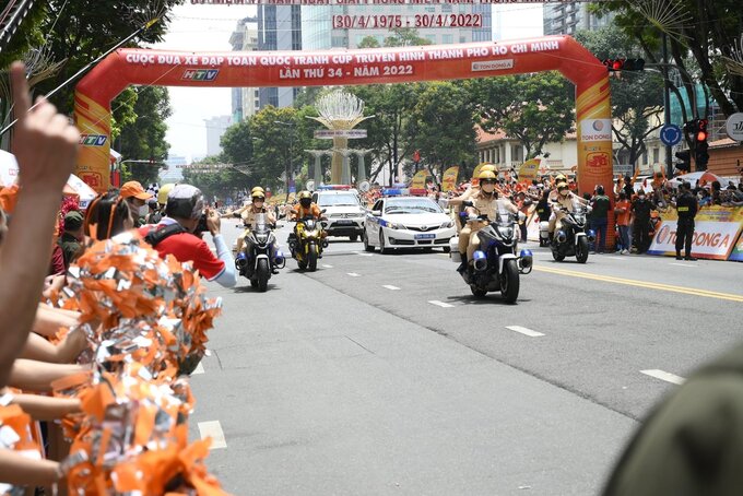 Hoạt động Diễu hành xe đạp phong trào, mô tô thể thao chào đón cuộc đua xe đạp Cúp Truyền hình TP. HCM