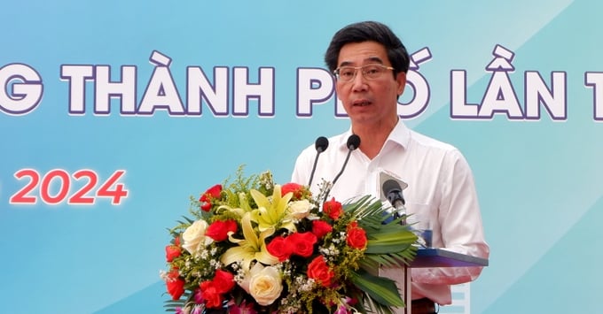 Phó Chủ tịch UBND thành phố Trần Chí Cường phát biểu tại lễ phát động Tháng An toàn vệ sinh lao động và Tháng Công nhân năm 2024