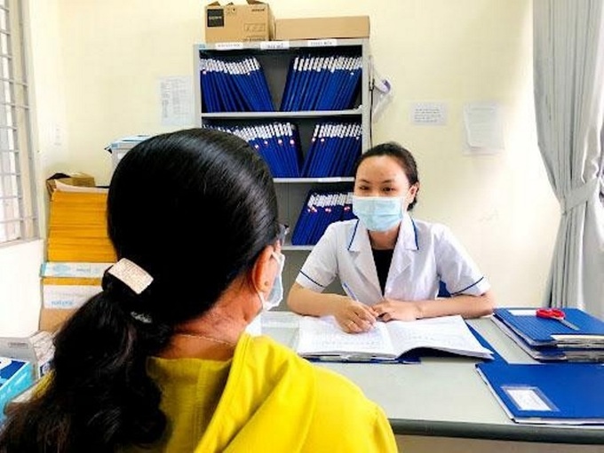 Tư vấn và điều trị HIV/AIDS