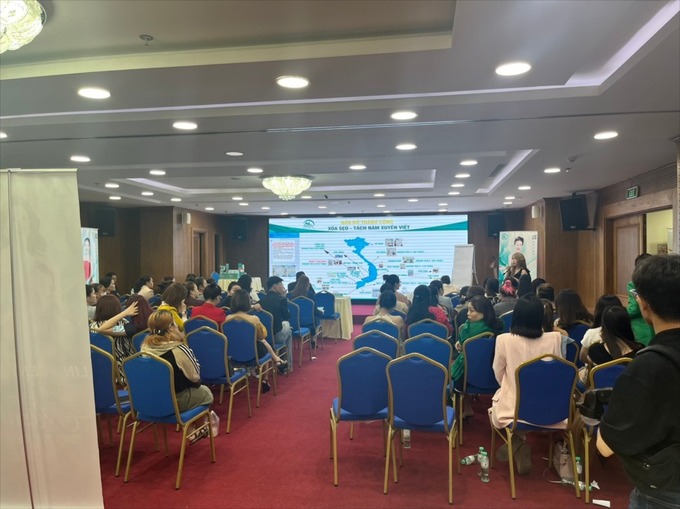 Thanh tra Sở Y tế TP.HCM phát hiện hội thảo ‘Đại hội Da liễu Spa 2024’ quảng bá mỹ phẩm chui (Ảnh: SYT)
