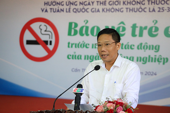 Ông Nguyễn Thực Hiện - Phó Chủ tịch UBND TP. Cần Thơ phát biểu hưởng ứng và chỉ đạo lễ mít tinh