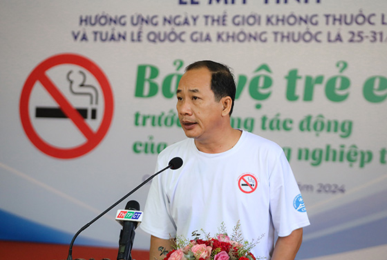 Ông Phạm Phú Trường Giang - Phó Giám đốc Sở Y tế phát biểu xây dựng ngành y tế không khói thuốc