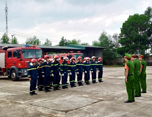 Kiểm tra triển khai đội hình chữa cháy tại Công an tỉnh