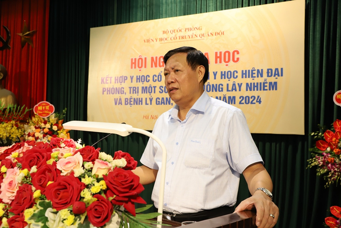 Thứ trưởng Bộ Y tế Đỗ Xuân Tuyên phát biểu tại hội nghị
