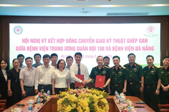 Ký kết hợp đồng chuyển giao kỹ thuật ghép gan giữa Bệnh viện Trung ương Quân đội 108 và Bệnh viện Đà Nẵng
