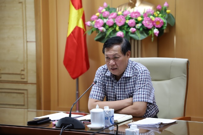 Thứ trưởng Bộ Y tế Đỗ Xuân Tuyên phát biểu kết luận cuộc họp