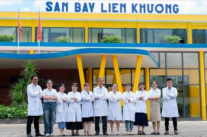 Đội ngũ y, bác sĩ Phòng khám Đa khoa Phương Nam có mặt tại Cảng hàng không Quốc tế Liên Khương để chuẩn bị cho hoạt động khám sức khỏe người lao động