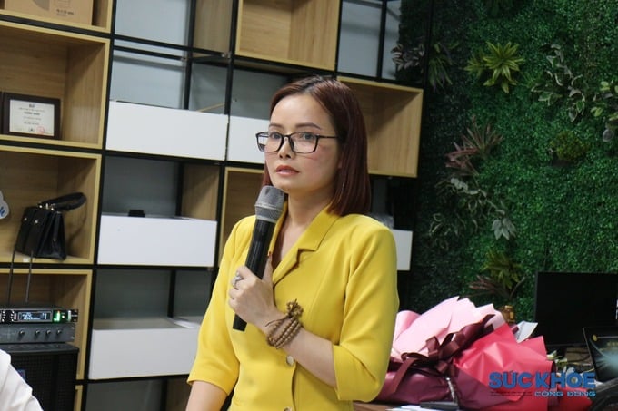 Đại diện văn phòng TW Hội tại Bình Dương, bà Chu Thị Loan, Phó Tổng Biên tập Tạp chí Sức Khỏe Cộng Đồng phát biểu tại Hội nghị