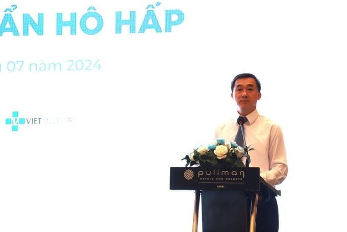 Thứ trưởng Bộ Y tế Trần Văn Thuấn phát biểu tại hội thảo