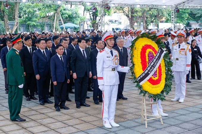 Đoàn Ban Chỉ đạo Trung ương về phòng, chống tham nhũng, tiêu cực vào viếng đồng chí Nguyễn Phú Trọng