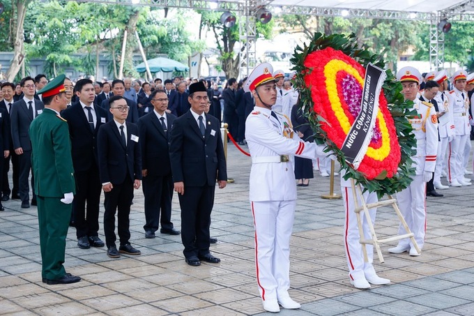 Đoàn Indonesia do Ngài Andi Amran Sulaiman, Bộ trưởng Bộ Nông nghiệp nước Cộng hòa Indonesia vào viếng Tổng Bí thư Nguyễn Phú Trọng