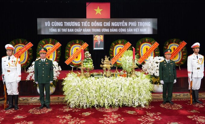 Hội trường Thống Nhất, số 135 Nam Kỳ Khởi Nghĩa, quận 1, TP. Hồ Chí Minh, nơi tổ chức Lễ viếng, Lễ truy điệu Tổng Bí thư Nguyễn Phú Trọng tại phía Nam