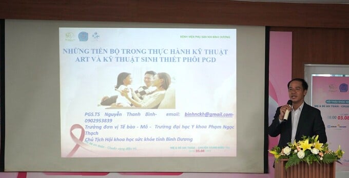 PGS.TS Nguyễn Thanh Bình – Trưởng Đơn vị Tế bào mô Trung tâm nghiên cứu Y Sinh Trường Đại học Y Khoa Phạm Ngọc Thạch chia sẽ tại hội thảo khoa học