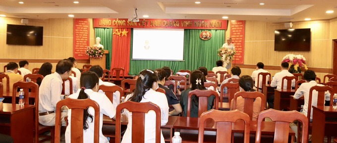 Quang cảnh hội nghị