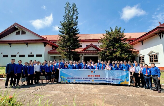 Chiến dịch Thanh niên tình nguyện “Kỳ nghỉ hồng” tại Lào với sự tham gia của khoảng 50 thành viên đến từ nhiều đơn vị khác nhau