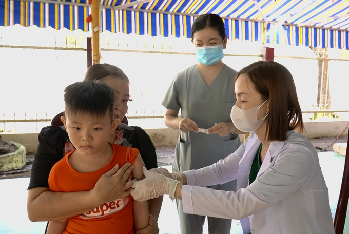 Ngành y tế Cà Mau triển khai chiến dịch tiêm bổ sung vắc xin phòng bệnh sởi – rubella 