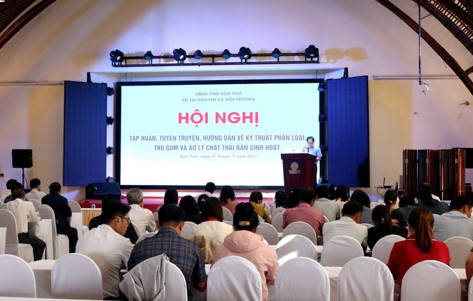 Quang cảnh hội nghị