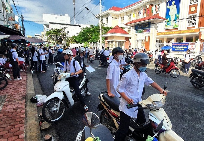 Tuyên truyền, phổ biến rộng rãi đến học sinh trong quy định của pháp luật về “Không giao xe cho người không đủ điều kiện điều khiển tham gia giao thông”  