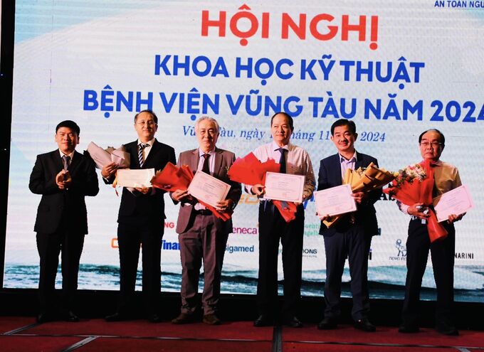 Hội nghị khoa học kỹ thuật Bệnh viện Vũng Tàu năm 2024