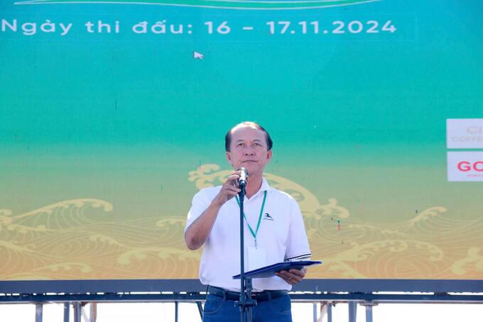 Ông Nguyễn Nam Long - Phó Chủ tịch UBND TP. Phan Thiết phát biểu khai mạc giải chạy Phan Thiết Marathon 2024 - Hành trình xanh