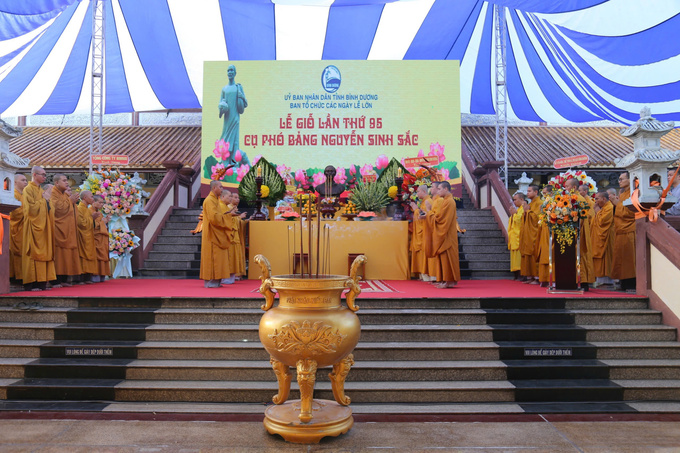 Quang cảnh buổi lễ giỗ lần thứ 95 cụ Phó bảng Nguyễn Sinh Sắc