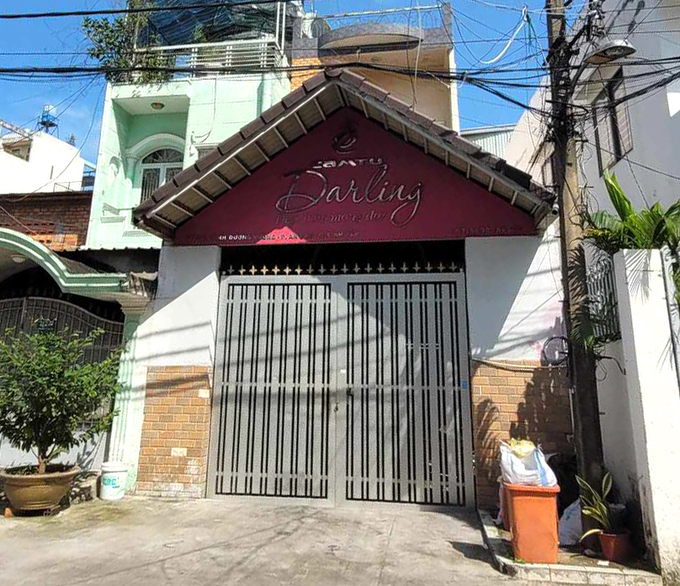 Trụ sở Công ty TNHH MTV Sản xuất Thương mại Dịch vụ Cẩm Tú Darling, địa chỉ 312/32 Kinh Dương Vương, phường An Lạc A, quận Bình Tân