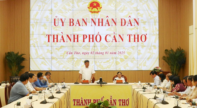 Quang cảnh buổi làm việc