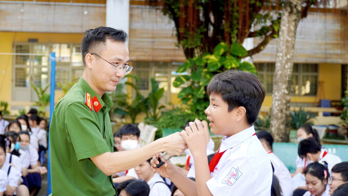 Ngành Công an phối hợp chặt chẽ các trường cung cấp kiến thức về phòng, chống ma túy cho học sinh