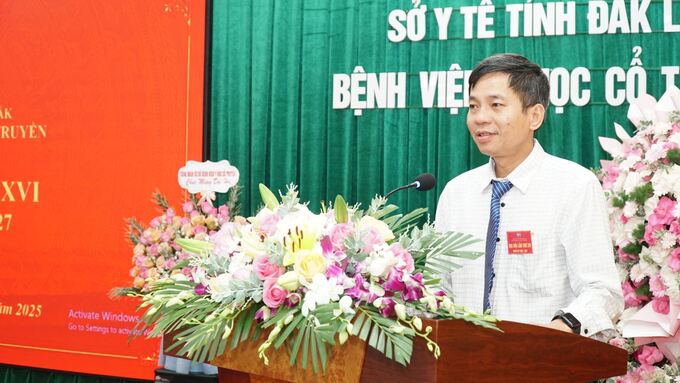 Ông Hồ Văn Ngọc - đại diện Ban thường vụ Đảng Ủy Sở Y tế, Trưởng phòng Tổ chức cán bộ Sở Y tế phát biểu chỉ đạo Đại hội (ảnh: Quang Nhật)