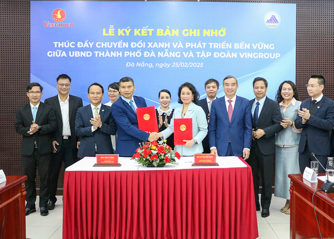 Lãnh đạo thành phố và Tập đoàn Vingroup thực hiện ký kết biên bản ghi nhớ