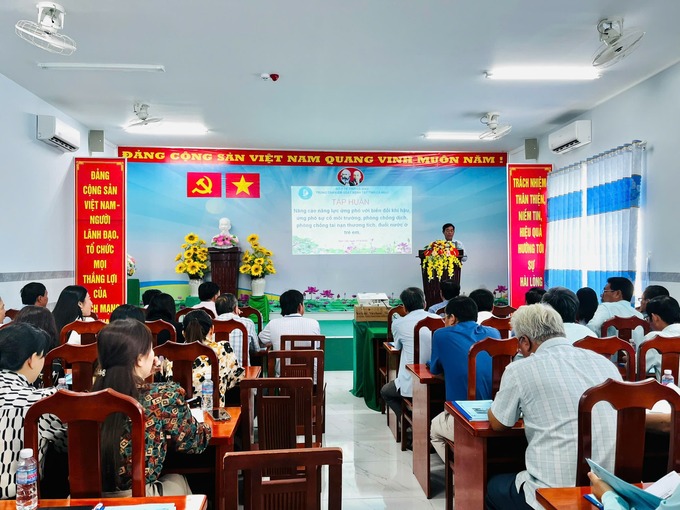 Quang cảnh lớp tập huấn