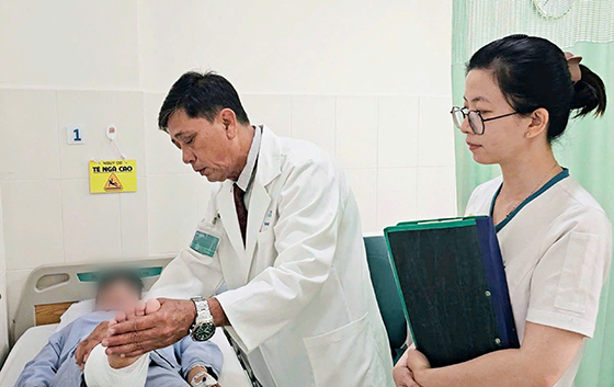 Bệnh nhân được theo dõi điều trị tại bệnh viện