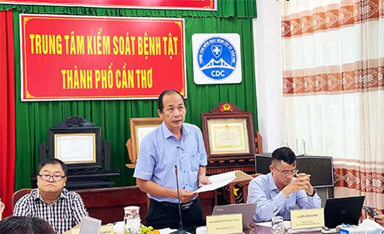 Ông Phạm Phú Trường Giang - Phó Giám đốc Sở Y tế phát biểu chỉ đạo hội nghị