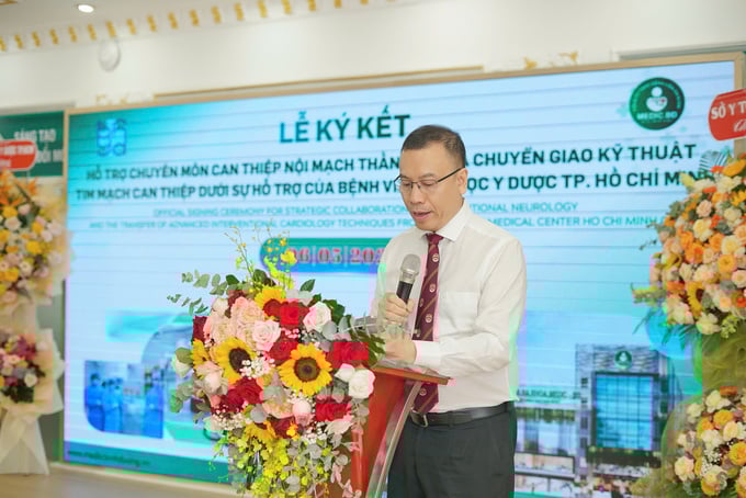 PGS.TS.BS Nguyễn Hoàng Định – Phó Giám đốc Bệnh viện Đại học Y Dược TP. Hồ Chí Minh phát biểu tại buổi lễ