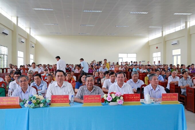 Đại biểu tham dự buổi lễ