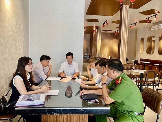 Đoàn kiểm tra làm việc tại các cơ sở trên địa bàn