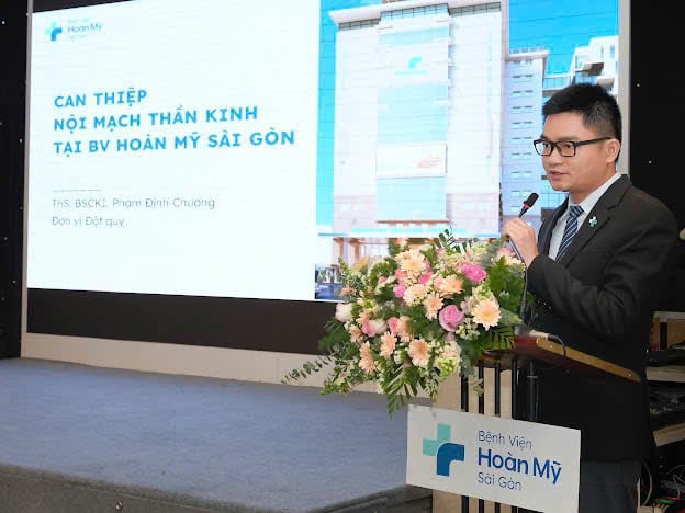 ThS.BS.CKI Phạm Định Chương - Bác sĩ Đơn vị Đột quỵ, Bệnh viện Hoàn Mỹ Sài Gòn báo cáo tại hội thảo