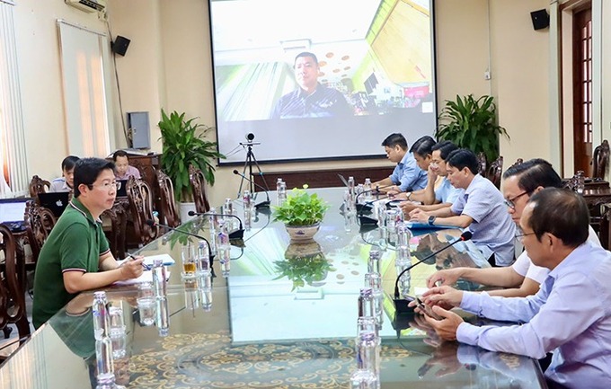 Ông Huỳnh Minh Tuấn - Phó Chủ tịch UBND tỉnh Đồng Tháp chủ trì cuộc họp