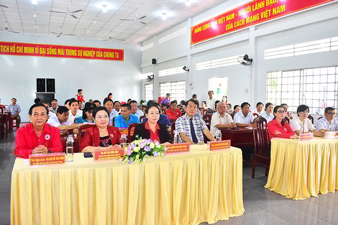 Các đại biểu tham dự lễ phát động Tháng Nhân đạo năm 2025 (Ảnh: Huỳnh Như)