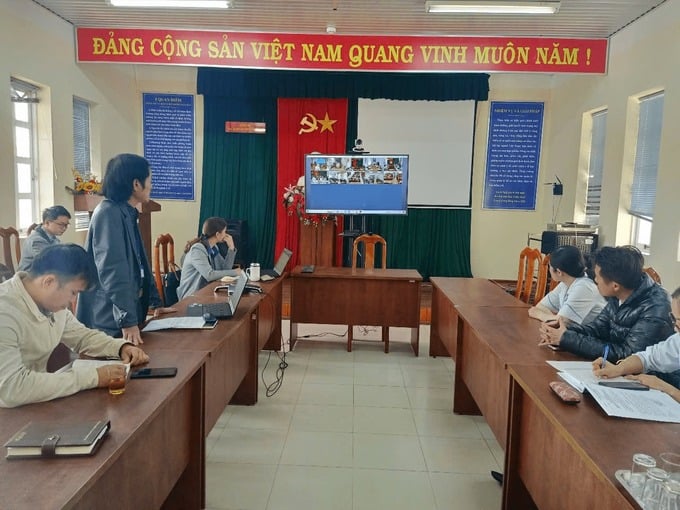 BS CKII Lê Văn Phú - Phó giám đốc Trung tâm Kiểm soát bệnh tật tỉnh Lâm Đồng phát biểu khai mạc lớp tập huấn