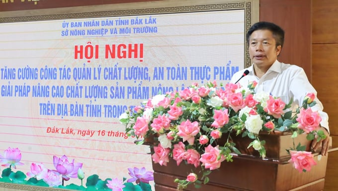 Phó Giám đốc Sở Nông nghiệp và Môi trường Nguyễn Văn Hà phát biểu tại hội nghị