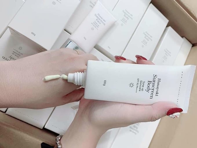 Đình chỉ lưu hành, thu hồi trên toàn quốc lô sản phẩm Hanayuki Sunscreen Body - Hộp 1 tuýp 100 gam