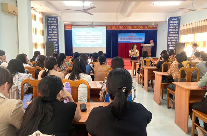 Quang cảnh lớp tập huấn