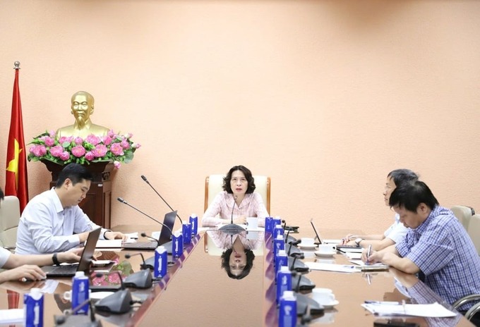 PGS.TS Nguyễn Thị Liên Hương - Thứ trưởng Bộ Y tế chủ trì cuộc họp