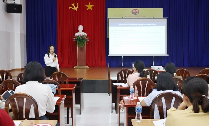 Quang cảnh lớp tập huấn